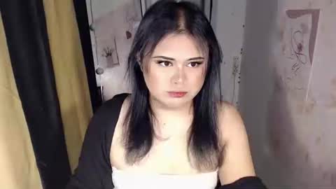 Snapshot of lovelypinaychubsx chatting on January 18, 2:21 pm lovely online show from January 18, 2:21 pm