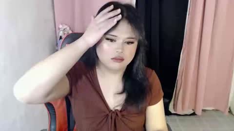 Snapshot of lovelypinaychubsx chatting on February 8, 9:51 pm lovely online show from February 8, 9:51 pm