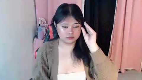 Snapshot of lovelypinaychubsx chatting on February 13, 8:27 pm lovely online show from February 13, 8:27 pm