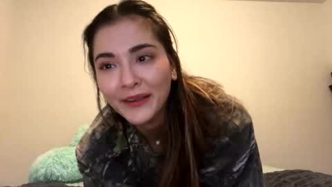 Queen Aria  online show from October 15, 6:52 pm