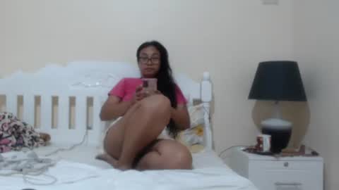 Snapshot of lovelyquey chatting on October 14, 9:04 pm Angelquey online show from October 14, 9:04 pm
