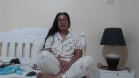 Snapshot of lovelyquey chatting on October 19, 7:25 pm Angelquey online show from October 19, 7:25 pm