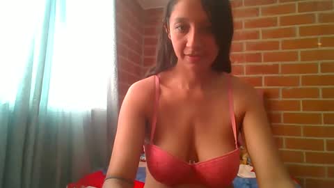 Snapshot of lovelysexxx_ chatting on January 16, 10:02 pm Tiffany online show from January 16, 10:02 pm