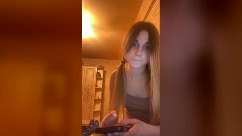 Snapshot of lovelysilk_63 chatting on December 16, 8:47 pm ELA online show from December 16, 8:47 pm