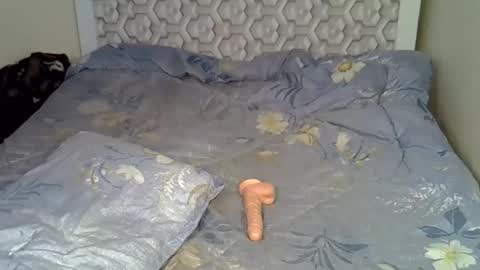 lovelytin online show from September 12, 7:03 pm