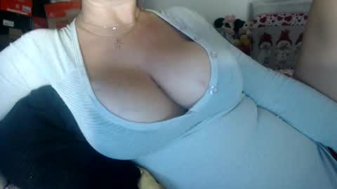 Snapshot of lovelywoman22 chatting on December 15, 4:26 pm lovelywoman22 online show from December 15, 4:26 pm