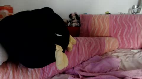 Snapshot of lovelywoman22 chatting on February 8, 6:33 pm lovelywoman22 online show from February 8, 6:33 pm