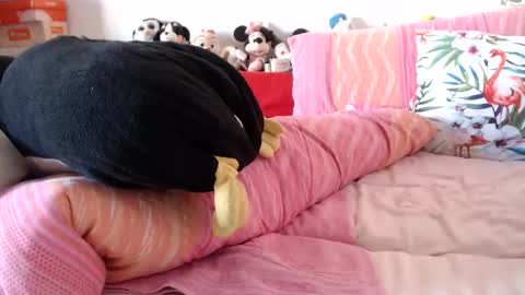 Snapshot of lovelywoman22 chatting on February 15, 3:28 pm lovelywoman22 online show from February 15, 3:28 pm