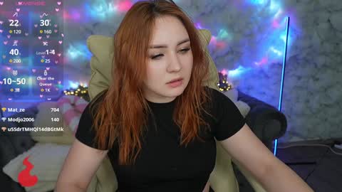 Snapshot of lovelyybell chatting on December 13, 4:11 am B E L L online show from December 13, 4:11 am