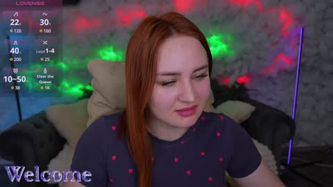 Snapshot of lovelyybell chatting on February 4, 12:55 pm B E L L online show from February 4, 12:55 pm