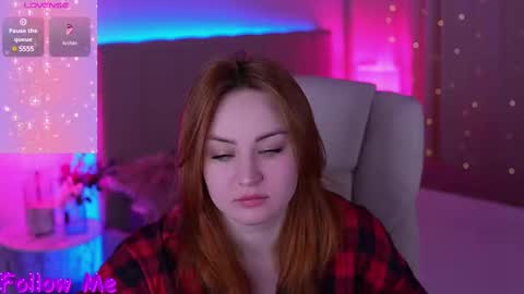 Snapshot of lovelyybell chatting on March 4, 7:08 am B E L L online show from March 4, 7:08 am