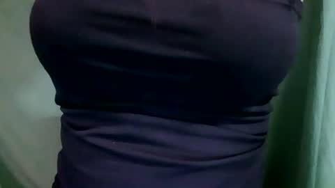 lovemae352295 online show from December 10, 12:49 pm