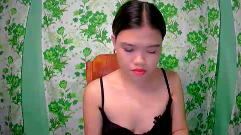 lovemae352295 online show from December 25, 12:58 pm