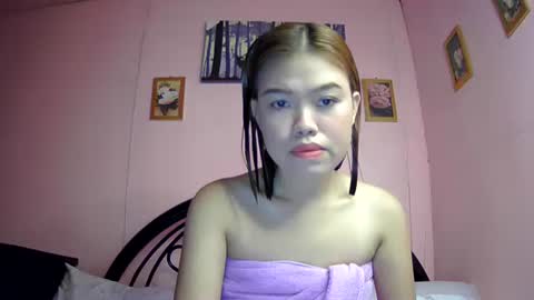 lovemae352295 online show from March 4, 5:11 am