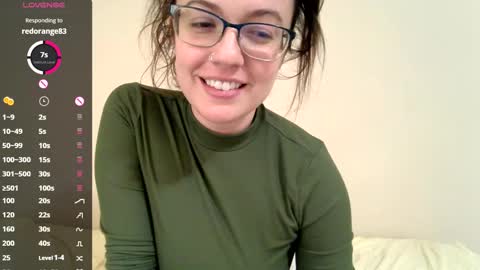 Snapshot of lovemesomemoree chatting on January 29, 8:56 pm Connie online show from January 29, 8:56 pm