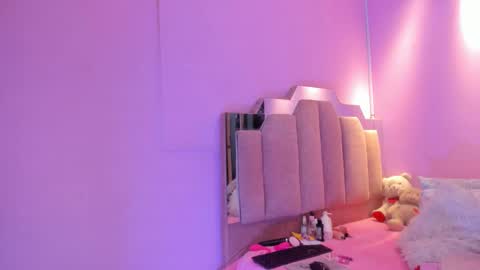 L O V E  online show from December 4, 12:03 pm