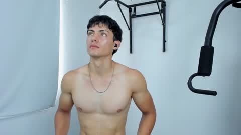 Snapshot of lover_fitnessboy chatting on December 17, 5:26 pm kevin online show from December 17, 5:26 pm