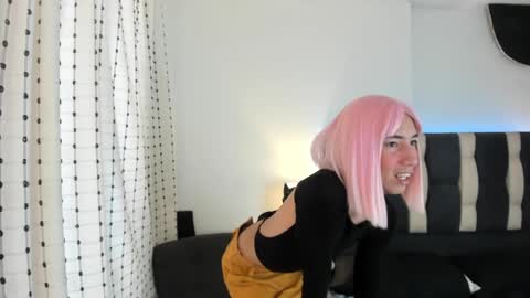 loverisu online show from October 4, 7:34 pm