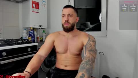 Snapshot of lovermike_ chatting on October 8, 2:42 am Mike online show from October 8, 2:42 am