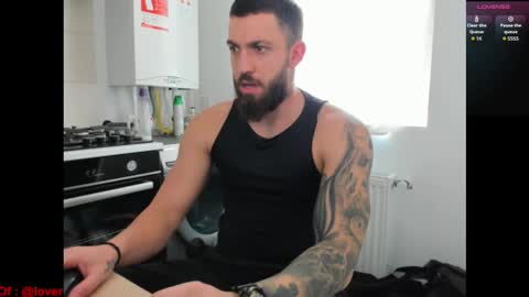 Snapshot of lovermike_ chatting on October 28, 9:13 am Mike online show from October 28, 9:13 am