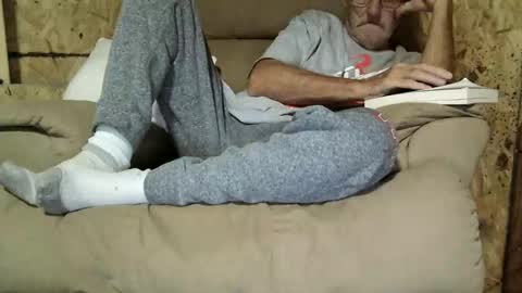 just here to have fun and cum online show from November 6, 11:00 am