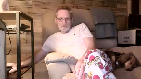 just here to have fun and cum online show from March 31, 12:27 pm