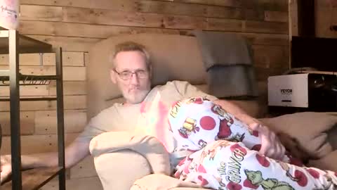 just here to have fun and cum online show from April 1, 12:33 am