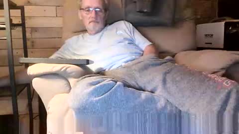 just here to have fun and cum online show from April 20, 11:50 pm