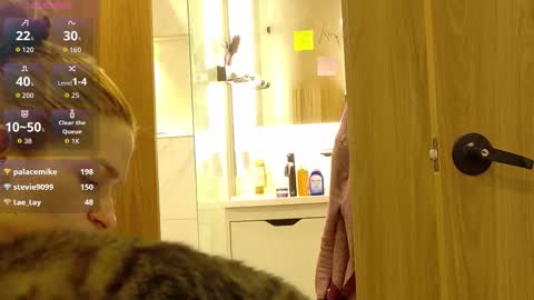 Snapshot of loveskingdom chatting on January 18, 9:29 pm LovesKingdom online show from January 18, 9:29 pm