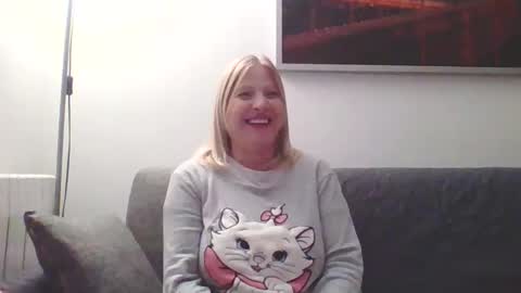 Marlyn online show from January 22, 9:54 pm