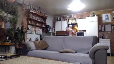 Snapshot of lovetobenaked10 chatting on February 26, 6:00 pm aaron online show from February 26, 6:00 pm