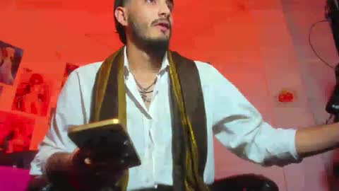 lovexjuxn77 online show from December 16, 9:31 pm