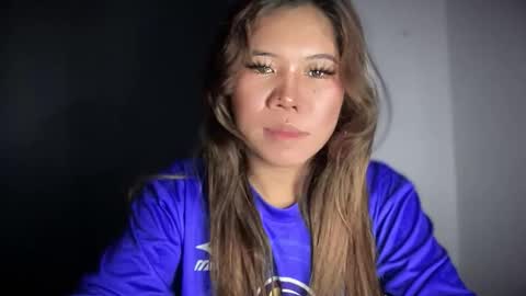 Snapshot of loveymerry chatting on February 20, 12:40 am merry online show from February 20, 12:40 am