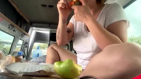 StacyMaeWish online show from March 9, 5:39 pm