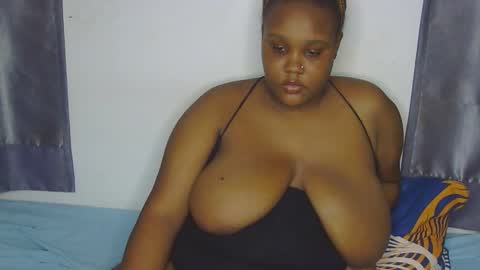 Snapshot of loveytiana chatting on March 2, 6:36 am loveytiana online show from March 2, 6:36 am