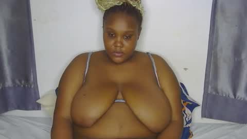 Snapshot of loveytiana chatting on March 4, 6:14 pm loveytiana online show from March 4, 6:14 pm