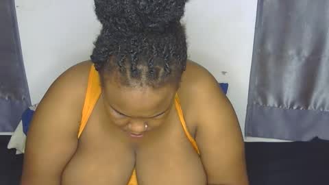 Snapshot of loveytiana chatting on March 27, 9:10 am loveytiana online show from March 27, 9:10 am