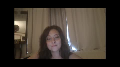 lovieelou online show from March 27, 10:09 pm