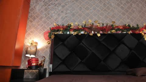 Snapshot of loving_darcy_ chatting on December 17, 3:17 pm Darcy online show from December 17, 3:17 pm