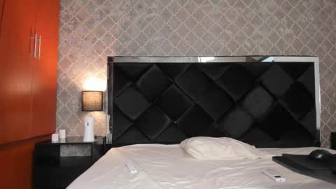 Snapshot of loving_darcy_ chatting on February 25, 12:34 pm Darcy online show from February 25, 12:34 pm