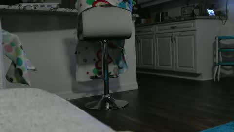 lovingcouple1969 online show from March 22, 12:25 am