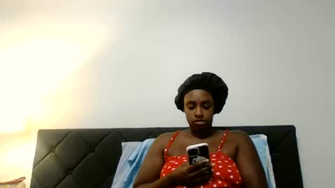 Snapshot of loyalbambi chatting on July 2, 3:23 am loyalbambi online show from July 2, 3:23 am
