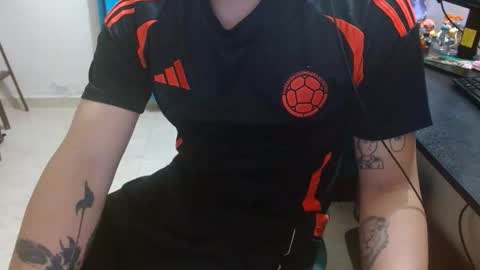 SoldierHugeCock online show from October 13, 4:23 am