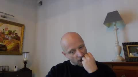 Snapshot of lrda49 chatting on February 6, 8:18 am Espigle online show from February 6, 8:18 am