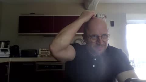 Snapshot of lrda49 chatting on March 25, 12:55 pm Espigle online show from March 25, 12:55 pm