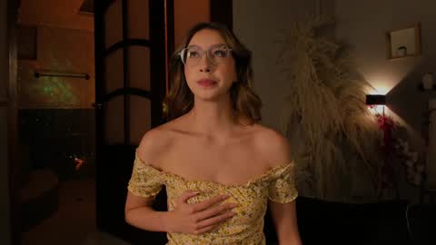 Snapshot of lua_ferch_ chatting on February 8, 12:28 pm ---Goys incredible photographs online show from February 8, 12:28 pm