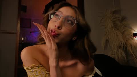 Snapshot of lua_ferch_ chatting on February 8, 6:33 pm ---Goys incredible photographs online show from February 8, 6:33 pm