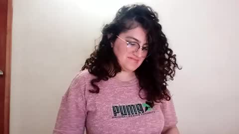 Snapshot of luana363 chatting on July 19, 2:04 am luana363 online show from July 19, 2:04 am