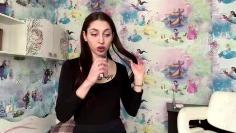 Snapshot of luanagilford chatting on February 27, 8:03 am luanagilford online show from February 27, 8:03 am