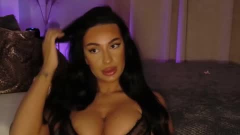 Luana Dess online show from May 29, 5:55 pm